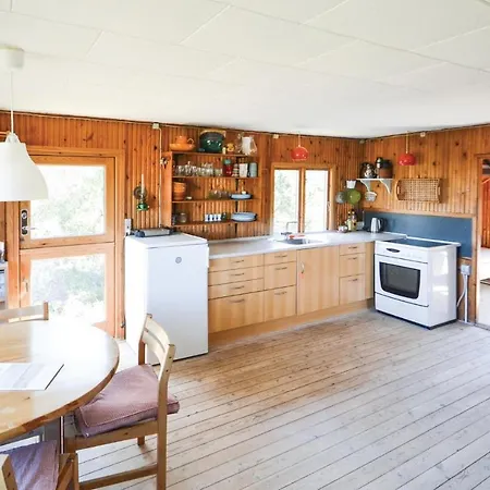 Two-Bedroom Holiday Home In Glesborg
