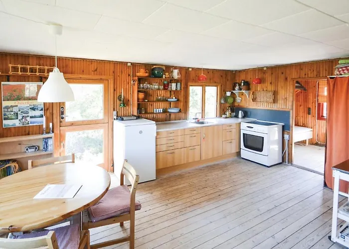 Two-Bedroom Holiday Home In Glesborg